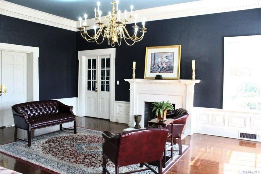 More Photos Of 2005 N Country Club Dr, Montgomery Schools For Sale