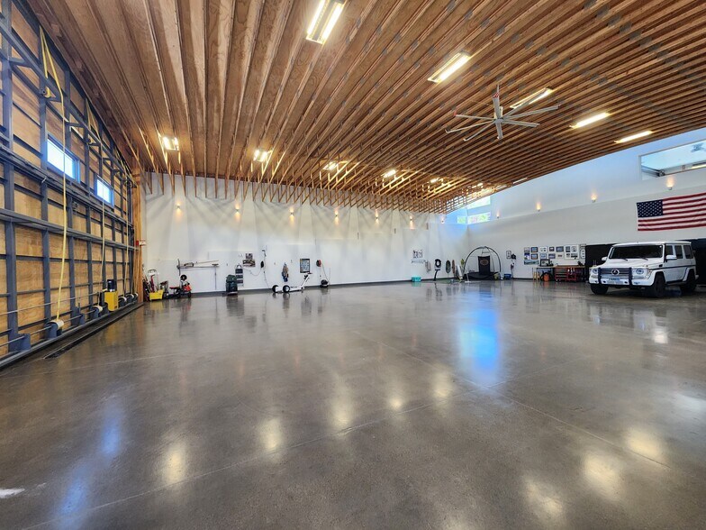 More Photos Of 872 Alpine Village Loop, Alpine Airplane Hangar For Sale
