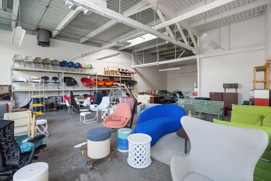 More Photos Of 4512-4514 Hollis St, Emeryville Warehouse For Lease
