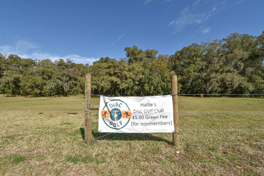 More Photos Of 831 Huntington Rd, Crescent City Freestanding For Sale