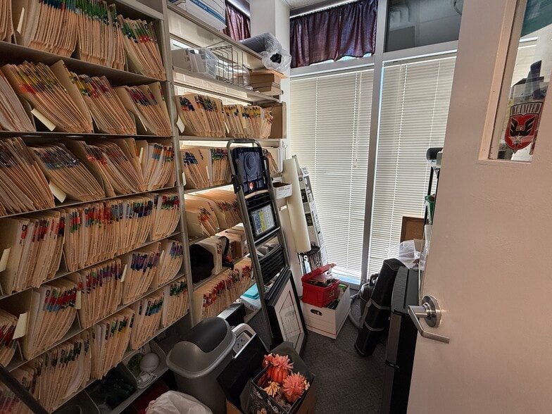 More Photos Of 13880 Braddock Rd, Centreville Medical For Sale