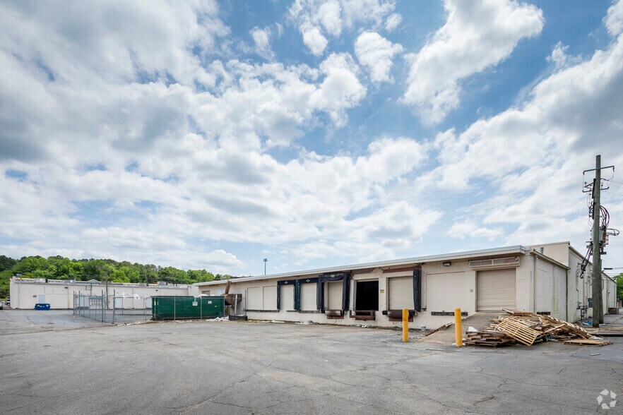 More Photos Of 9060-9098 Parkway E, Birmingham Unknown For Lease