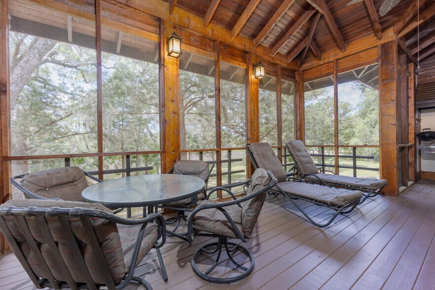 More Photos Of 1606 3rd Ave SE, Steinhatchee Lodge Meeting Hall For Sale