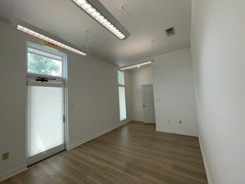 More Photos Of 109 Enterprise Pky, Boerne Loft Creative Space For Lease