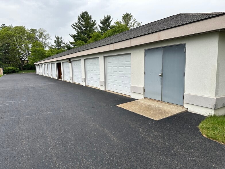 More Photos Of 834 King Hwy, Kalamazoo Office For Lease