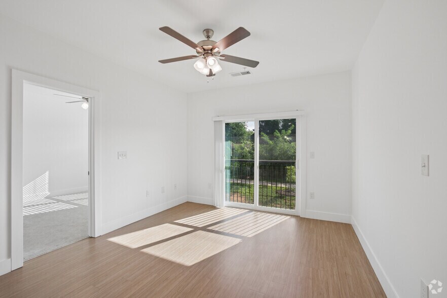 More Photos Of 14801 Statesville Rd, Huntersville Apartments For Sale