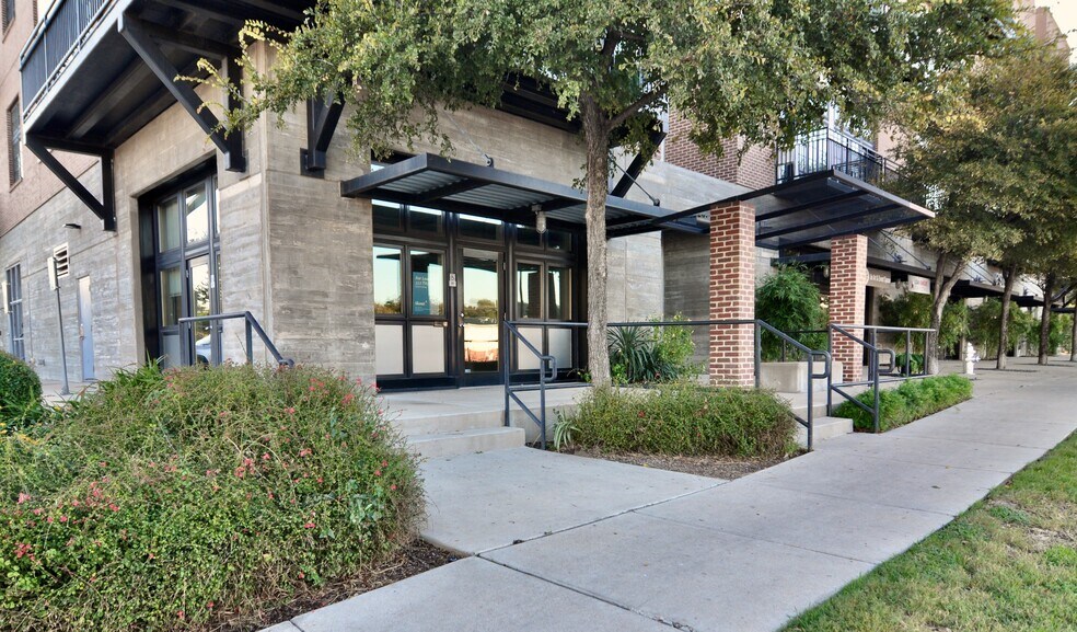 More Photos Of 2235 E 6th St, Austin Apartments For Sale