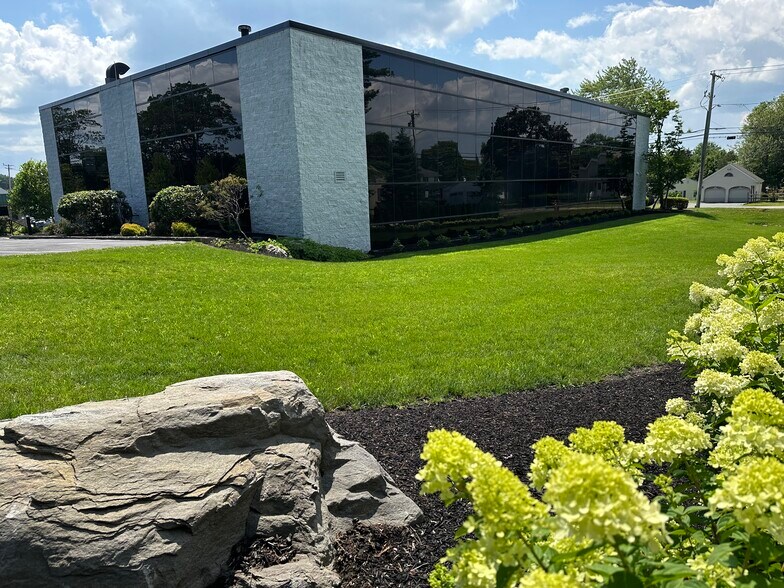 More Photos Of 1 Branch St, Methuen Medical For Sale