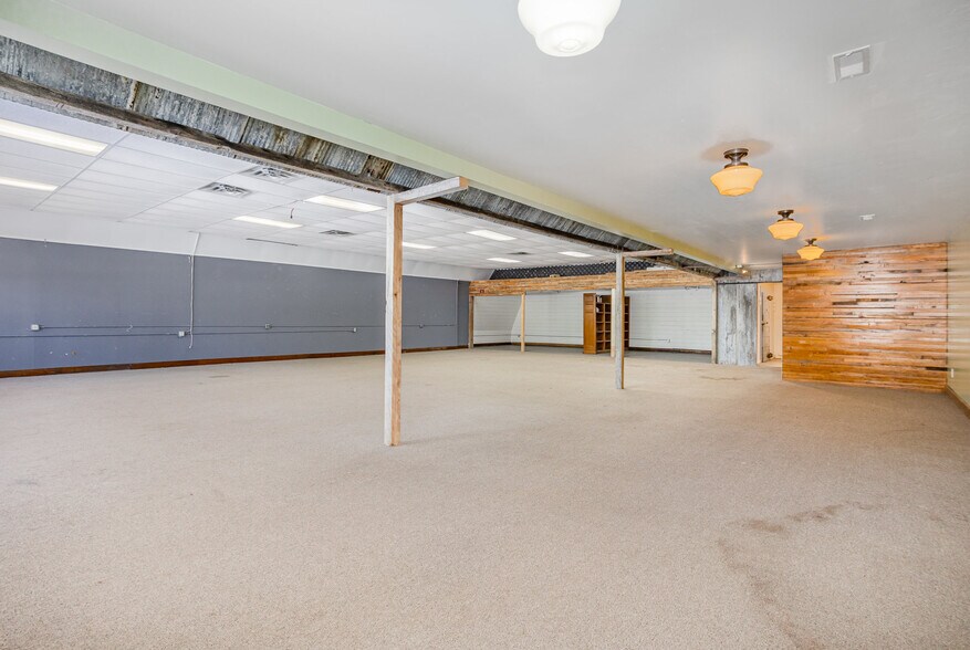 More Photos Of 2832 Midland Rd, Bay City Freestanding For Sale