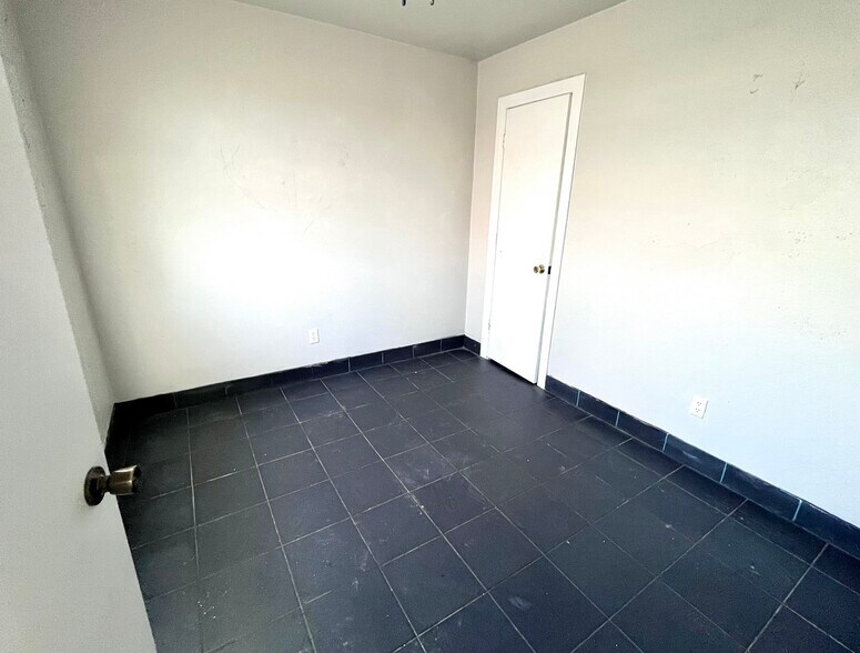 More Photos Of 312 S B St, Davis Apartments For Sale