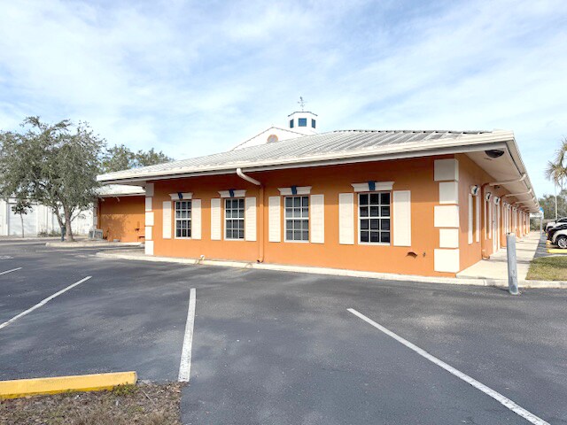 More Photos Of 1867-1881 Porter Lake Dr, Sarasota Warehouse For Sale