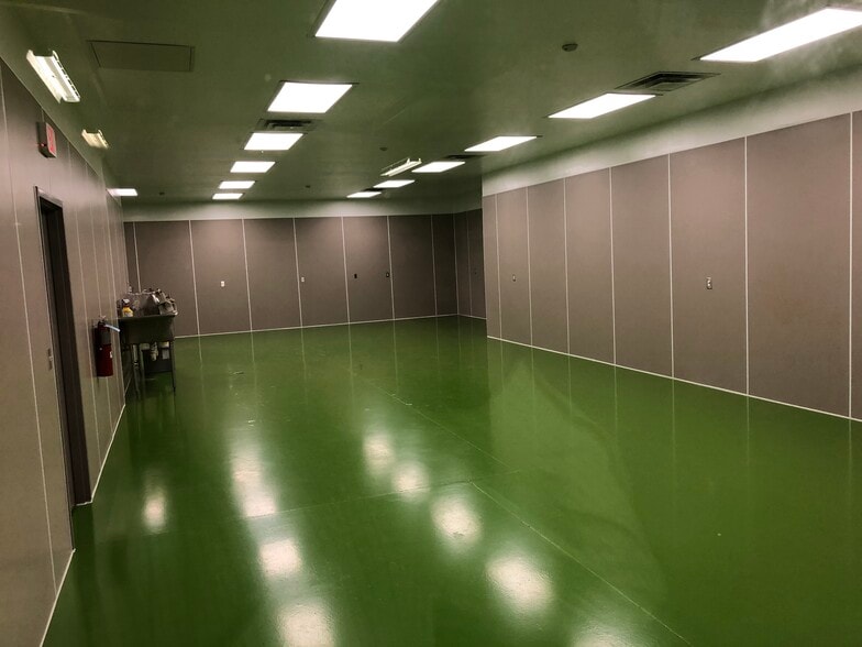 More Photos Of 794 American Way, Lexington Warehouse For Lease