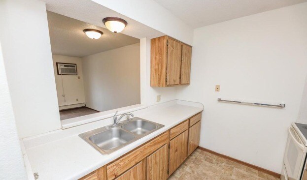 More Photos Of 315 E Main St, Cyrus Apartments For Sale