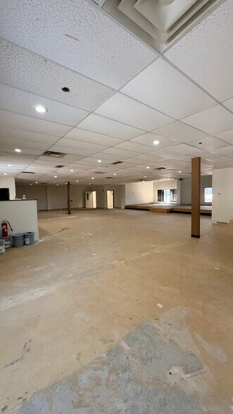 More Photos Of 3005 Lenora Church Rd, Snellville Office For Lease