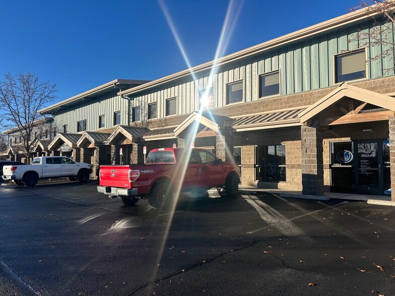More Photos Of 2500 NE Twin Knolls Dr, Bend Medical For Lease