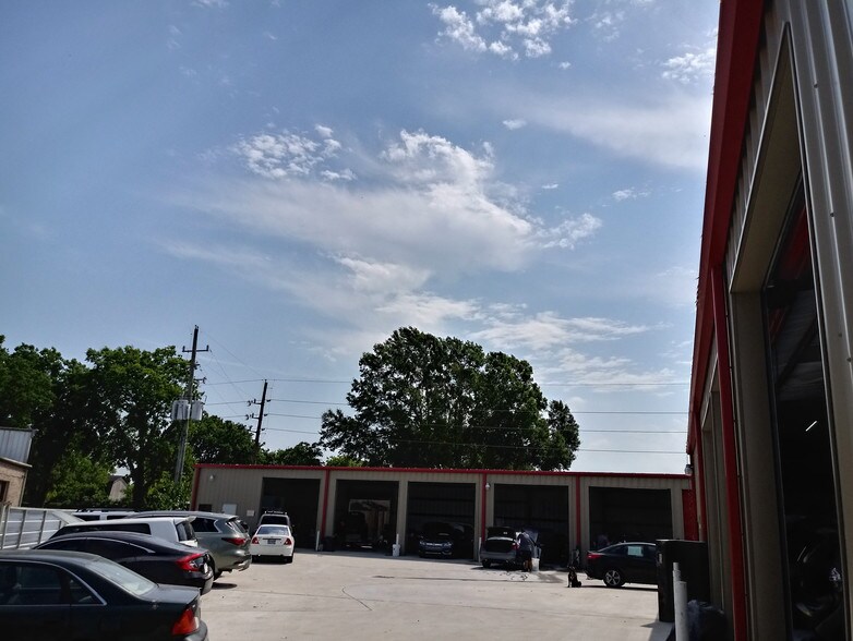 16203 Westheimer Rd, Houston, TX 77082 Auto Repair For Sale