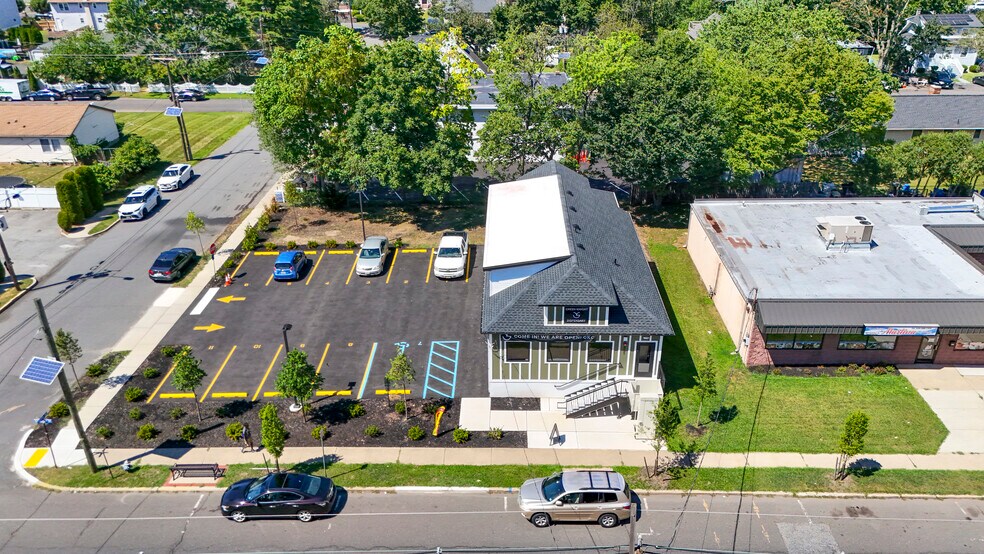 More Photos Of 831 Hamilton St, Somerset Freestanding For Sale