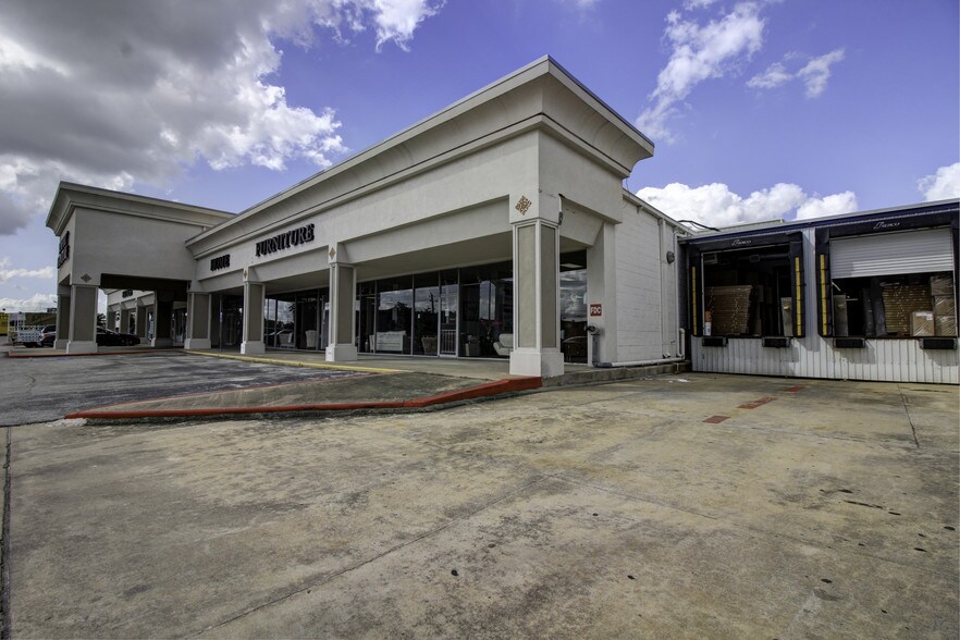 More Photos Of 3226 Hillcroft St, Houston Freestanding For Sale