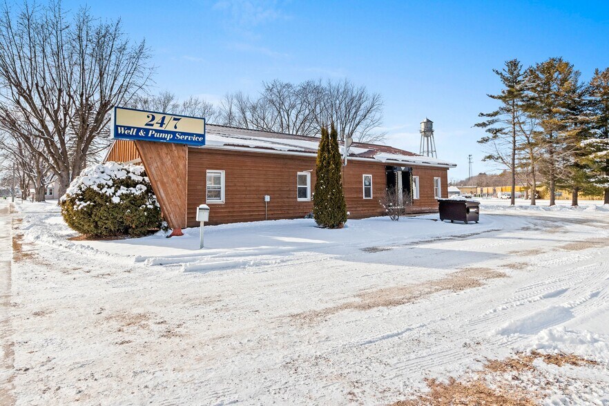 More Photos Of 537 Caldwell Ave, Oconto Falls Office For Sale