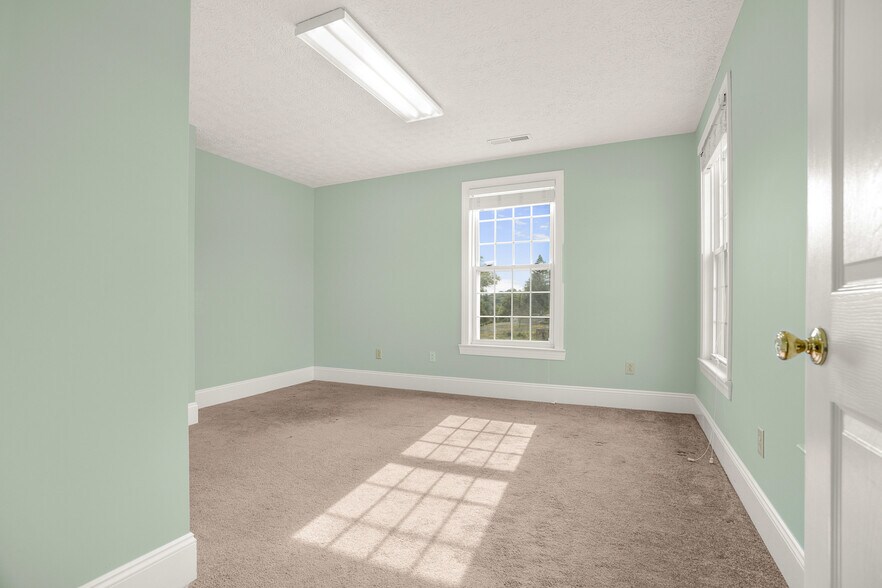 More Photos Of 6245 University Park Dr, Radford Office Residential For Sale