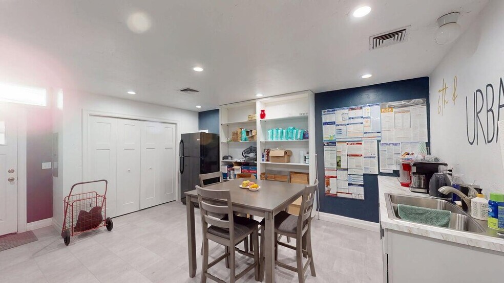 More Photos Of 828 1/2 6th St, Clarkston Storefront Retail Office For Sale