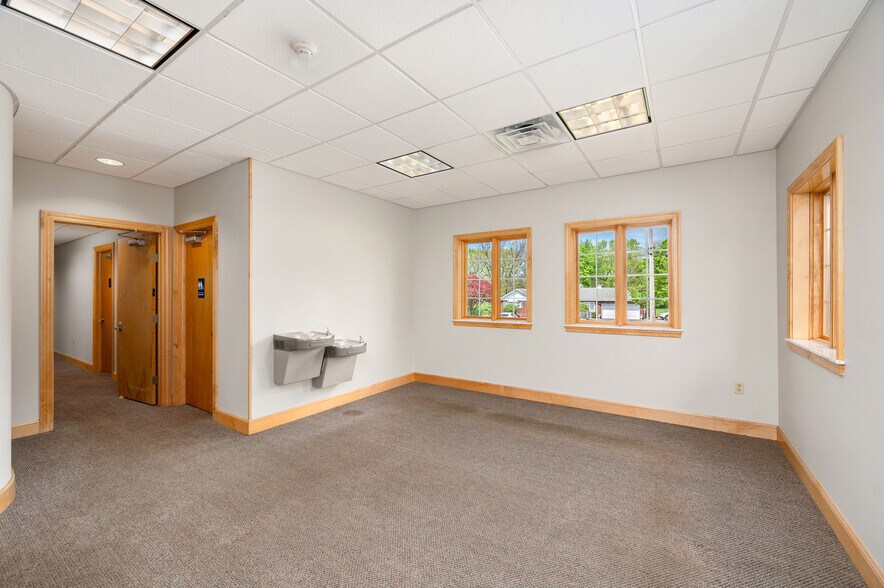 More Photos Of 3135 Wilmington Rd, Neshannock Medical For Lease