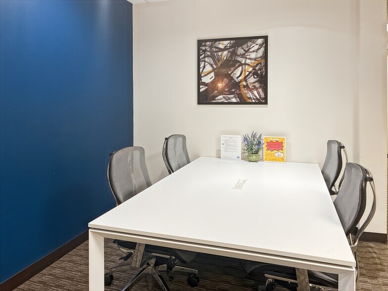 More Photos Of 9465 Counselors Row, Indianapolis Coworking Space