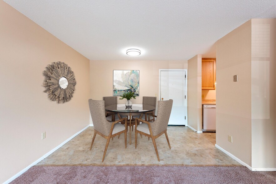 More Photos Of 2236 Lower Afton Rd, Saint Paul Apartments For Sale