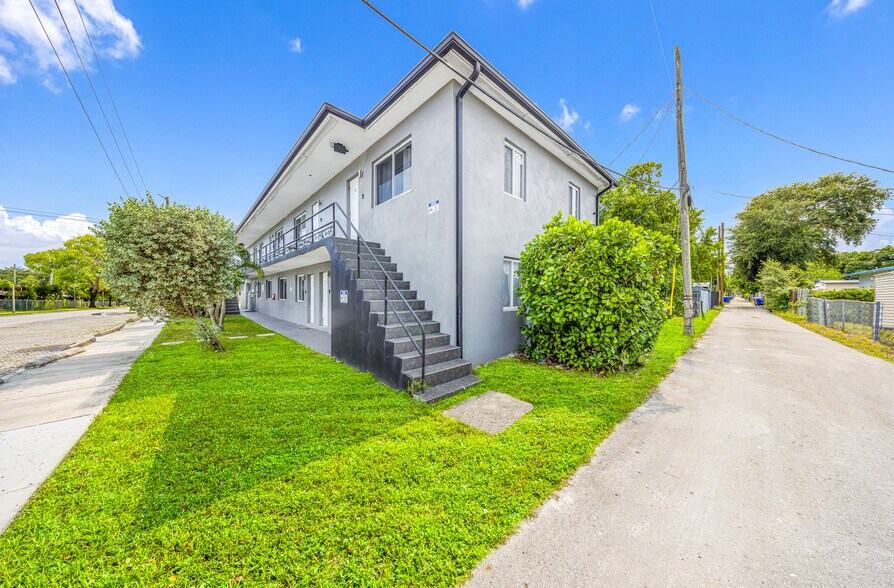More Photos Of 2201 Greene St, Hollywood Apartments For Sale