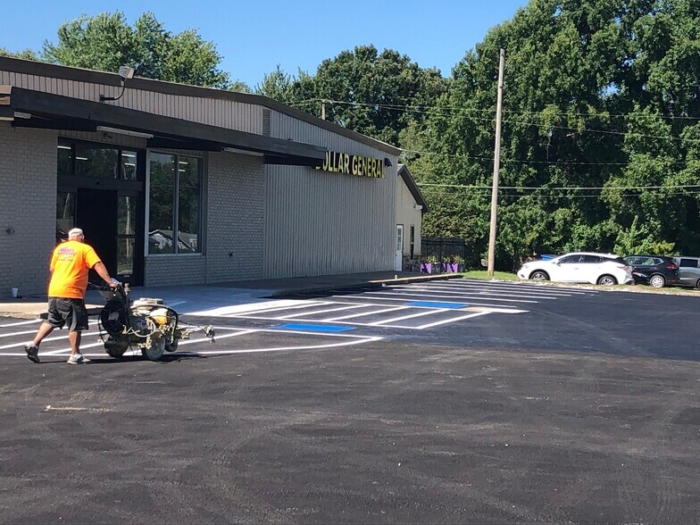 More Photos Of 710 E Pennell St, Carl Junction Freestanding For Sale