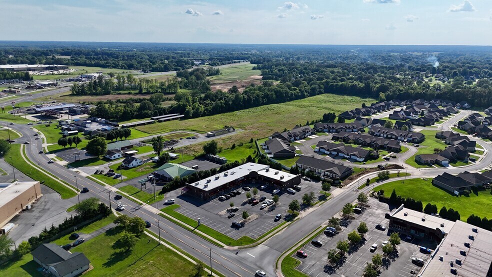 More Photos Of 3201-3211 Olivet Church Rd, Paducah Storefront For Lease