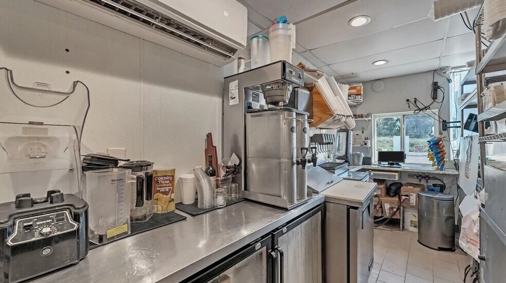 More Photos Of 14601 Fm 306, Canyon Lake Restaurant For Sale