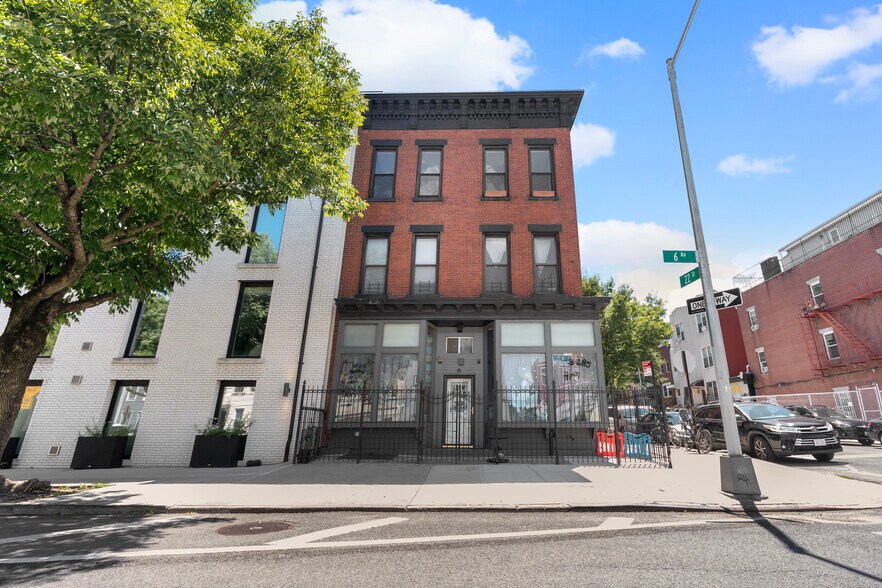 More Photos Of 723 6th Ave, Brooklyn Apartments For Sale
