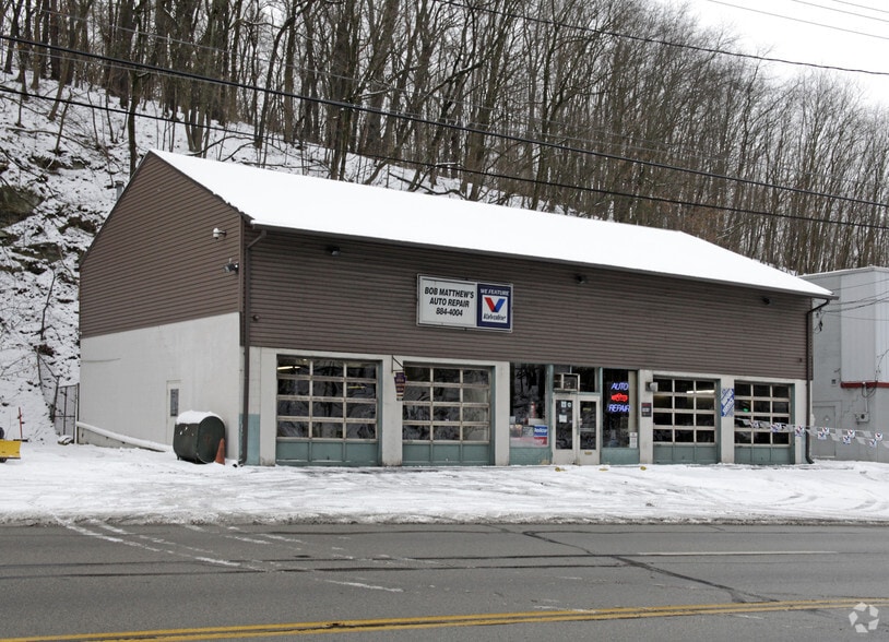 More Photos Of 2702 Saw Mill Run Blvd, Pittsburgh Auto Repair For Sale