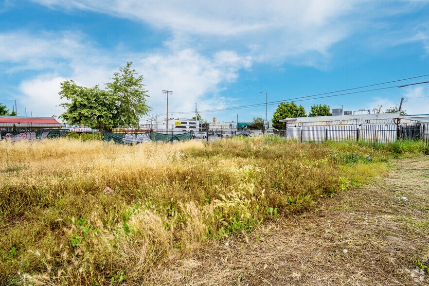 More Photos Of 7210 S Western Ave, Los Angeles Land For Sale