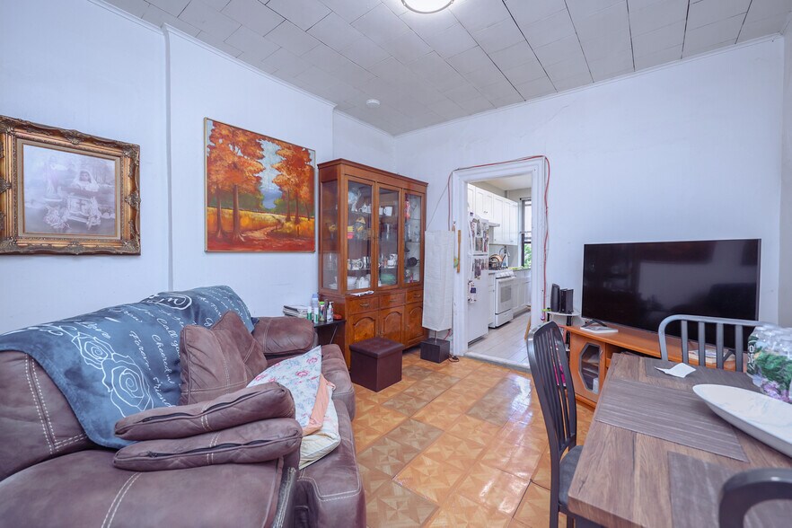 More Photos Of 543 49th St, Brooklyn Apartments For Sale