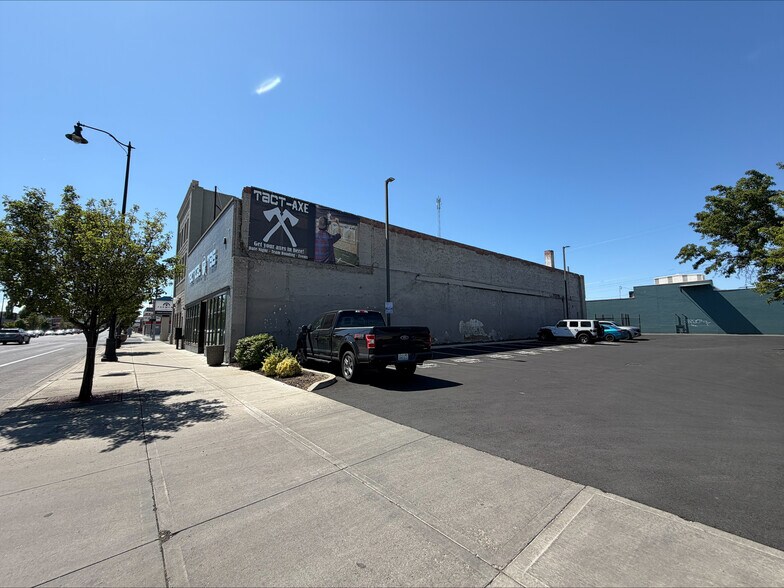 More Photos Of 315 W Yakima Ave, Yakima Freestanding For Lease