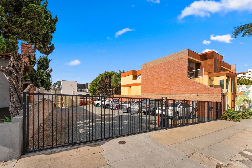 More Photos Of 2534 State St, San Diego Office For Sale