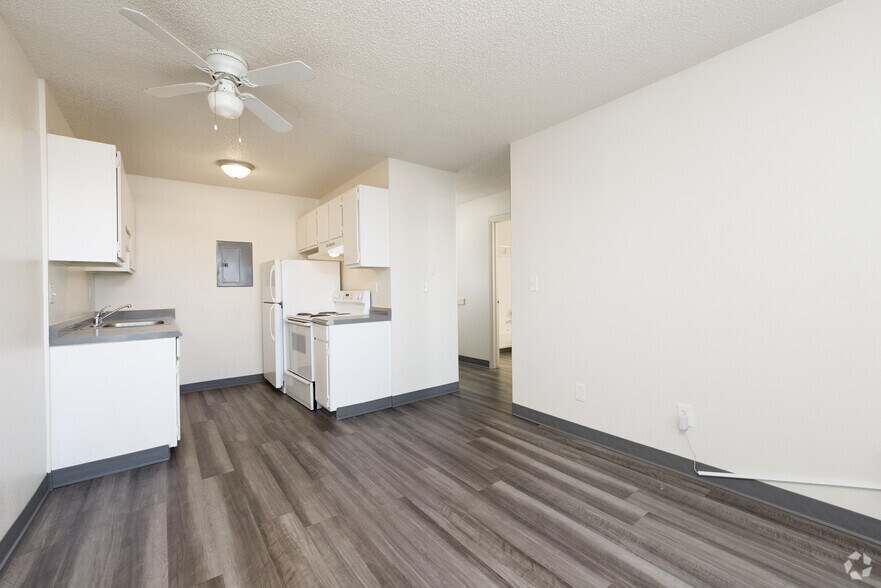 More Photos Of 2025 Jerry Murphy Rd, Pueblo Apartments For Sale