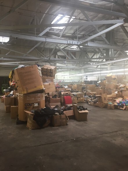 More Photos Of 710-734 E 62nd St, Los Angeles Warehouse For Lease