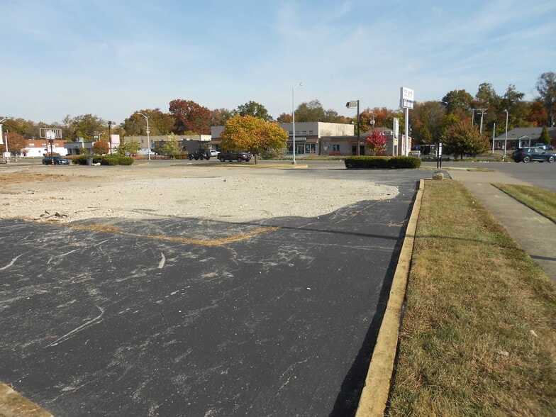 More Photos Of 216 Southland Dr, Lexington Land For Sale