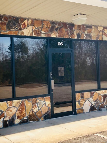 More Photos Of 98 Dean Goss Dr, Jasper Storefront Retail Office For Sale