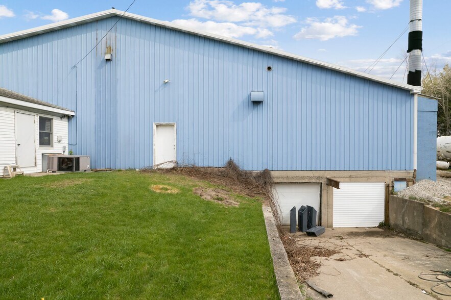 More Photos Of 19925 12 Mile Rd, Big Rapids Service For Sale