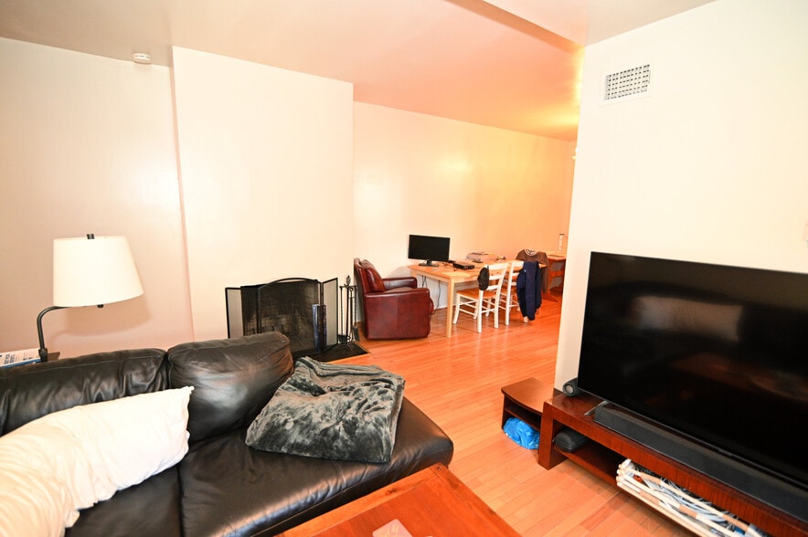 More Photos Of 513-519 12th St SE, Washington Apartments For Sale