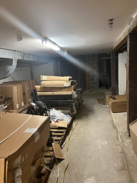 More Photos Of 1618 7th St NW, Washington Storefront Retail Office For Lease