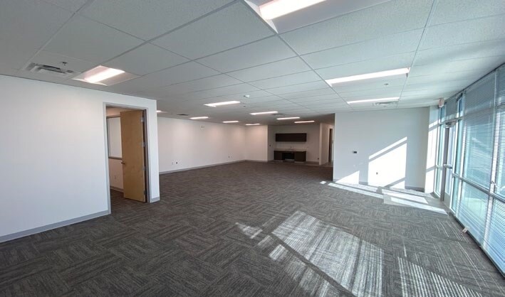 More Photos Of 4666 W US Highway 90, San Antonio Unknown For Lease