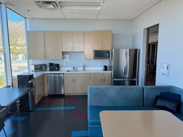 More Photos Of 5929 S Fashion Point Dr, Ogden Medical For Lease