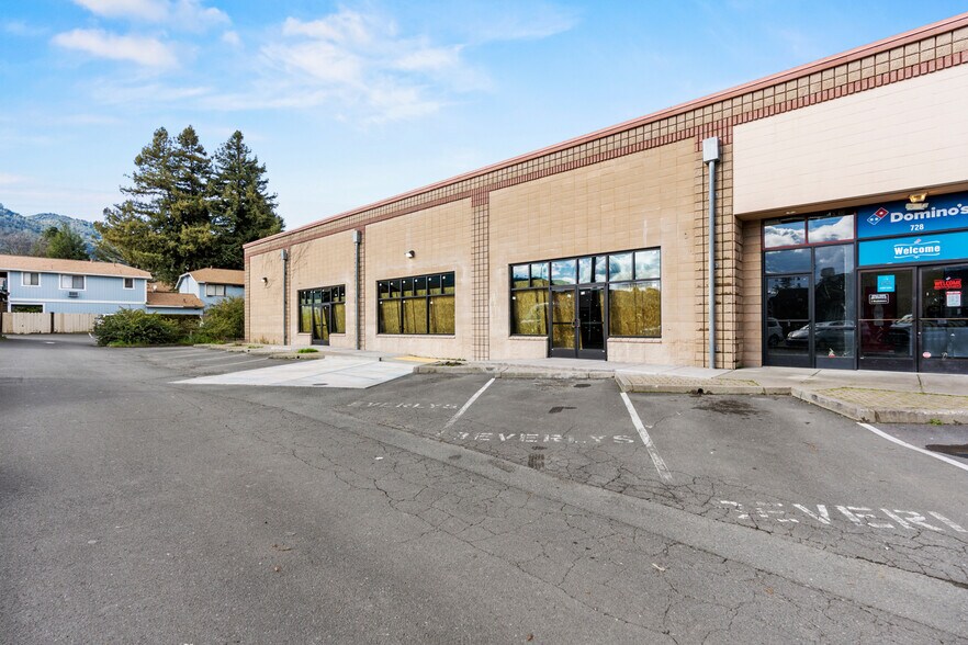 More Photos Of 728 S State St, Ukiah Freestanding For Lease