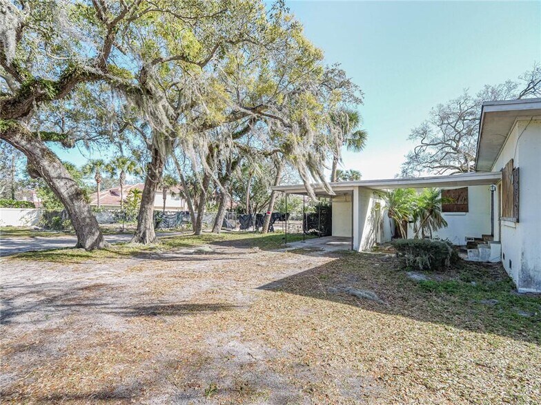 More Photos Of 690 6th Ave, Vero Beach Land For Sale