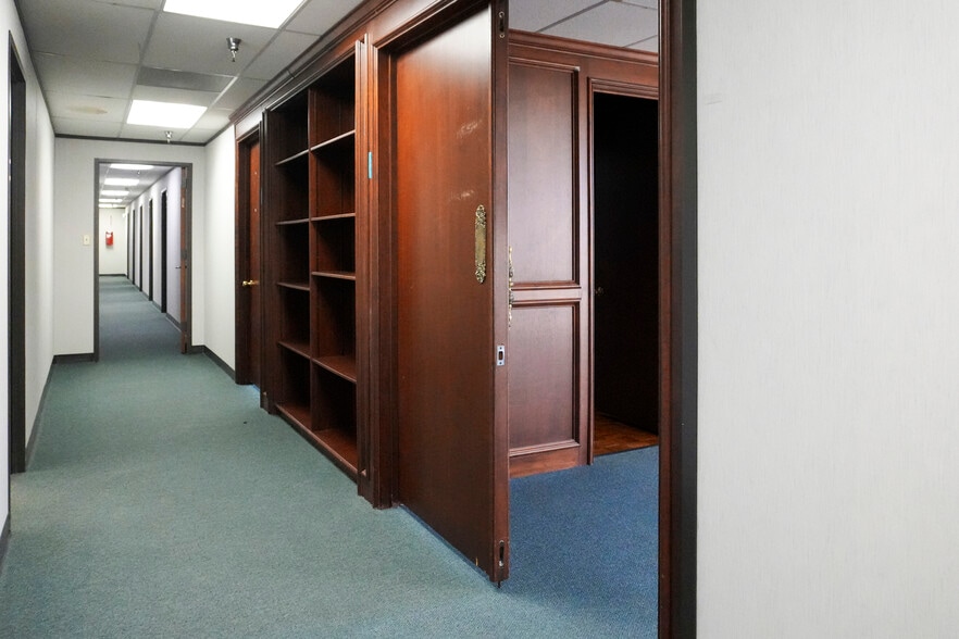 More Photos Of 5155 Flynn Pky, Corpus Christi Office For Lease